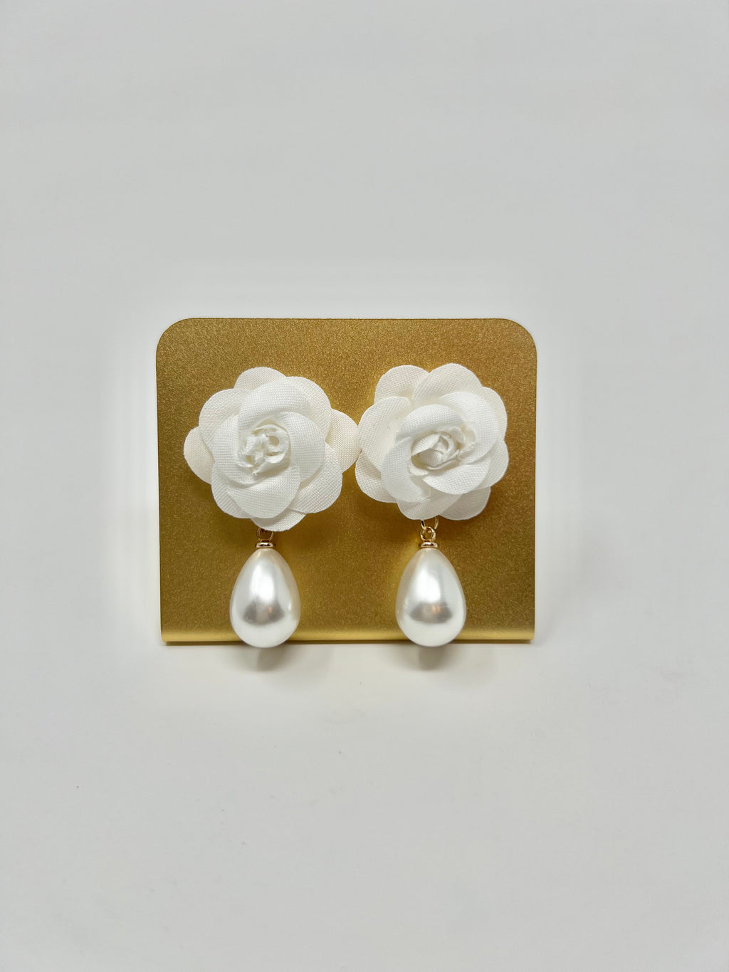 White Flower Pearl Earrings