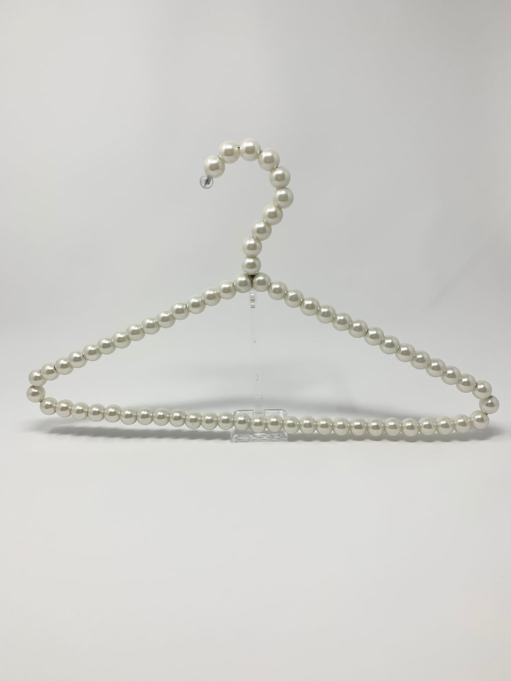 Pearl Hanger